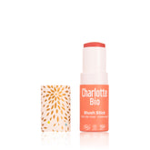 Blush stick bio Charlotte Bio teinte bois de rose, format nomade rose corail avec capuchon illustré, maquillage naturel pour un effet bonne mine.