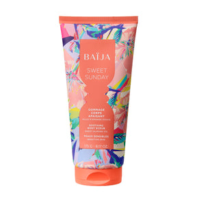 Packshot du gommage corps Sweet Sunday Baïja, soin exfoliant apaisant à l’huile d’amande douce.