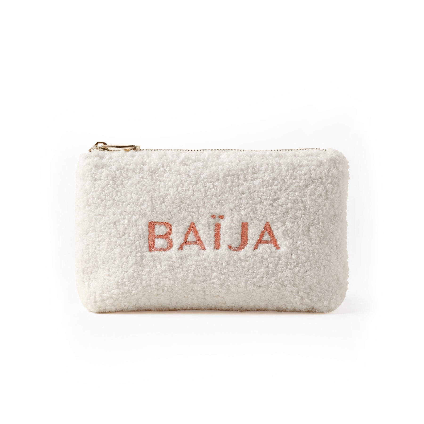 Trousse de rangement Baïja en tissu bouclette écru, fermeture zippée dorée et logo brodé ton corail