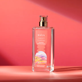 Parfum d’intérieur Sweet Sunday Baïja, flacon en verre élégant dans une ambiance chaleureuse et solaire