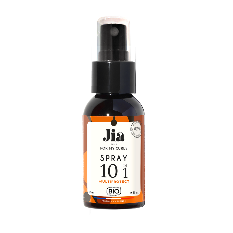 Packshot du spray capillaire 10-en-1 Multiprotect Jia Paris, gamme For My Curls, en flacon vaporisateur noir de 60 ml avec étiquette orange et blanche. Formule bio à 98,2 % d'ingrédients d'origine naturelle.